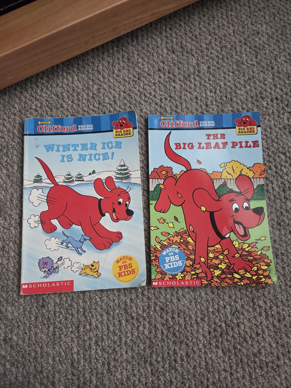 Scholastic Clifford the Big Red Dog Big Red Reader Books - Set of 2